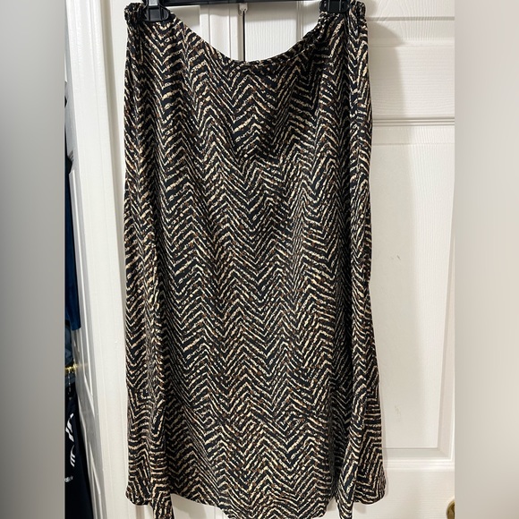 LAURA ASHLEY WOMEN SKIRT SIZE 14 100% RAYON - Picture 2 of 6